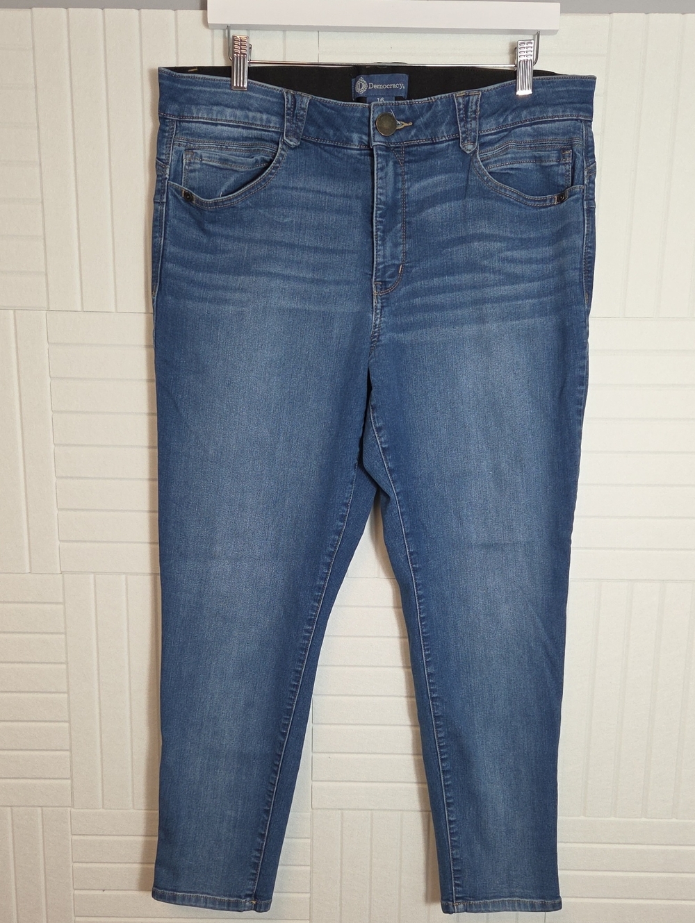 Democracy "Ab"solution Jeans Size 16